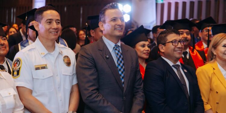 Primera generación del ISSCUU concluye licenciatura en seguridad