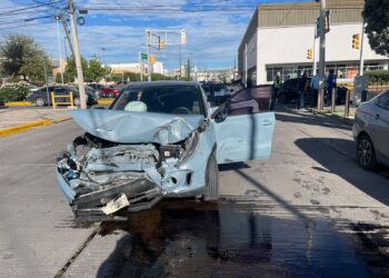 Cuatro lesionados tras choque en la Ortiz Mena