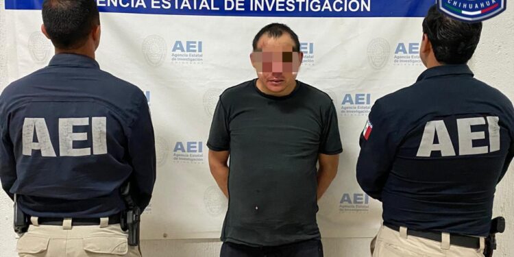 Presentan al presunto roba carros que mató en huida a elemento de la AEI