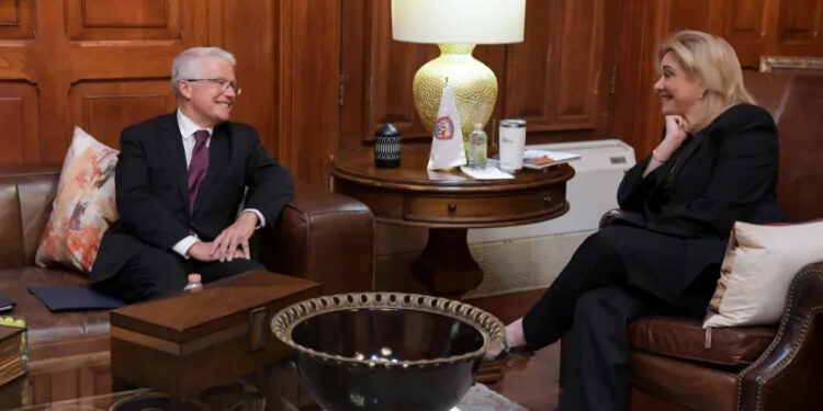 Maru Campos y cónsul de EE.UU. refuerzan colaboración en seguridad fronteriza
