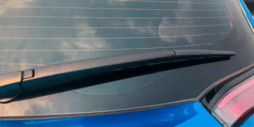 Para qué sirven las líneas del cristal trasero