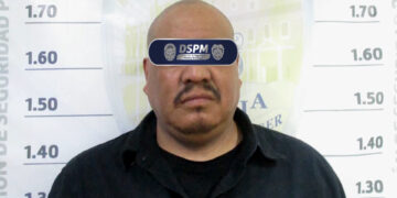 Sujeto es detenido por presunta agresión en bar del centro de la capital