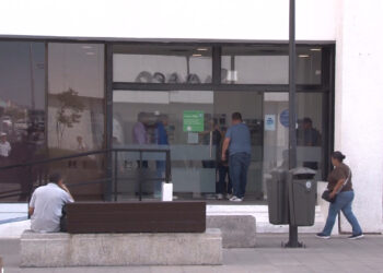 Guardia de seguridad daña cajeros de BBVA por supuesta extorsión