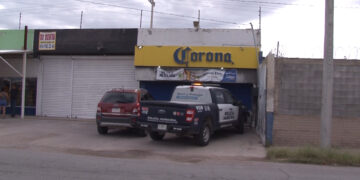 Roban mercancía de expendio de cerveza en el norte de la ciudad