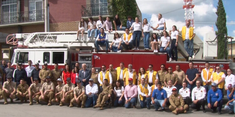 Bomberos de Cuauhtémoc celebran su día con convivencia