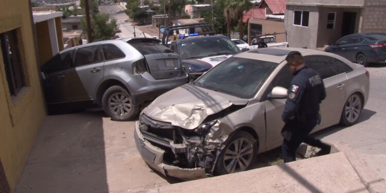 Roba auto con cuchillo y provoca persecución en Chihuahua