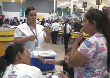 Arranca campaña de vacunación contra el sarampión en supermercados