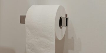 ¿Existe una forma correcta para colocar el rollo de papel?