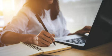 Cursos para mujeres en soldadura, corte y confección, carpintería e informática