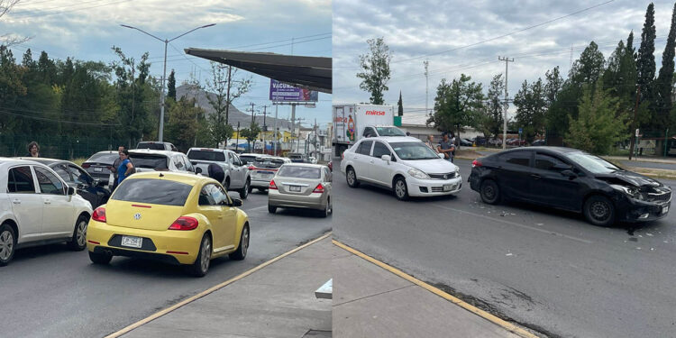 Choque en carambola de cuatro vehículos en la avenida Tecnológico