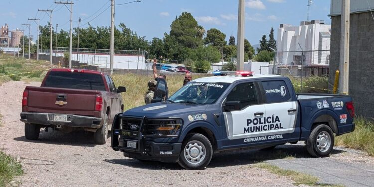 Localizan cuerpo encobijado y golpeado en la colonia Nombre de Dios