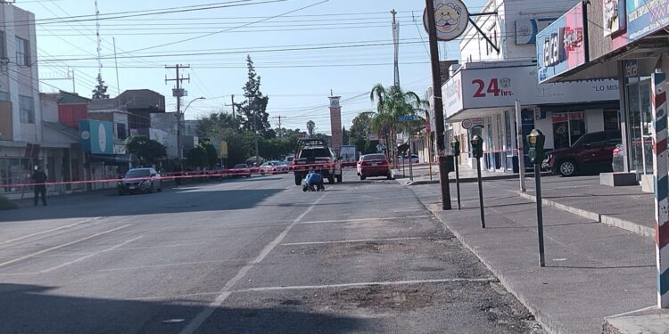 Un hombre en silla de ruedas perdió la vida en la vía pública en Delicias