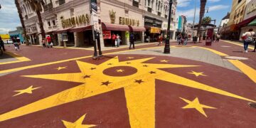 Repintan la calle Libertad con un toque estelar