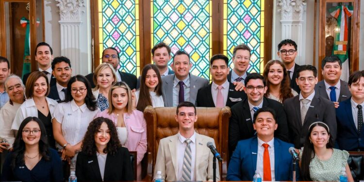 Toma protesta alcalde Marco Bonilla al Cabildo Joven edición 2025