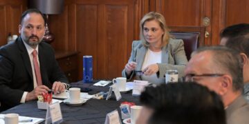 Maru Campos encabeza mesa de seguridad en Chihuahua