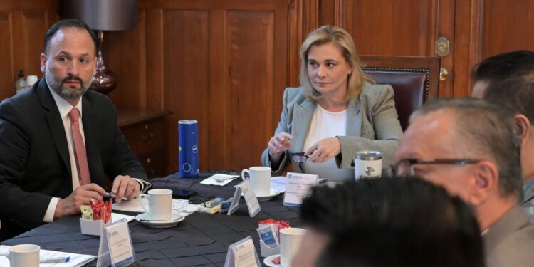 Maru Campos encabeza mesa de seguridad en Chihuahua