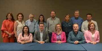 Gobernadora Campos se reúne con senadores del PAN