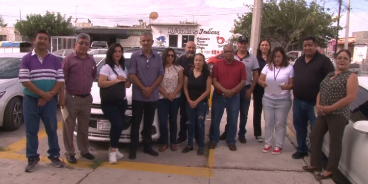 Maestros del Conalep Delicias exigen pagos