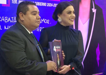 Alcaldesa de Meoqui entrega su primer informe de gobierno