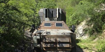 Aseguran vehículo con blindaje artesanal conocido como “monstruo” en Moris