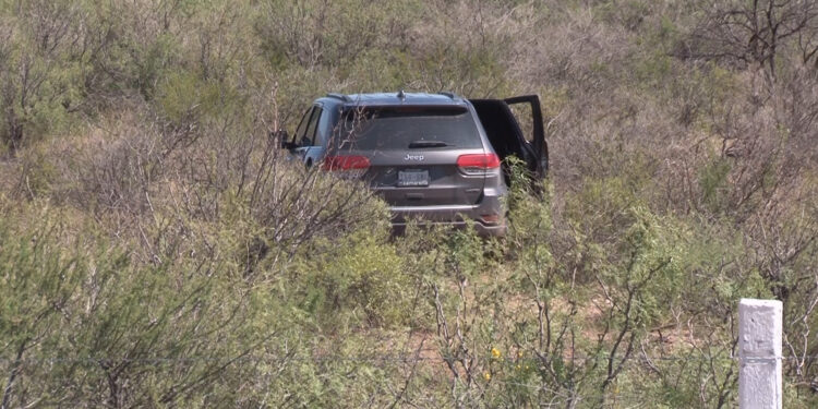 Camioneta fue localizada baleada en el libramiento Oriente