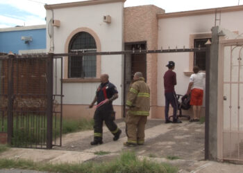 Bomberos controlan incendio en Paseos de Chihuahua