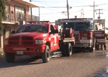 Incendio en vecindad de Delicias deja un niño de 5 años herido