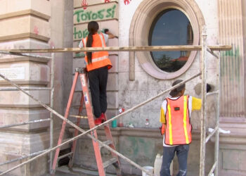 Inician restauración de la Presidencia Municipal tras pintas