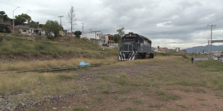 Hombre pierde la vida al ser arrollado por el tren
