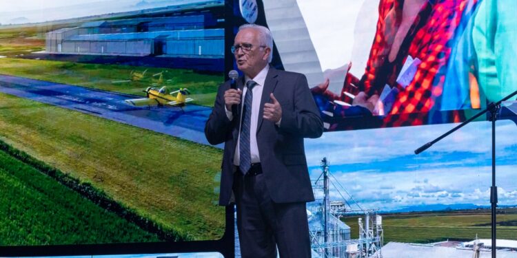 Beto Pérez, alcalde de Cuauhtémoc, presenta su primer informe