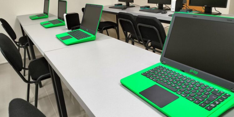 Cobach invierte 45 millones en laboratorios de robótica