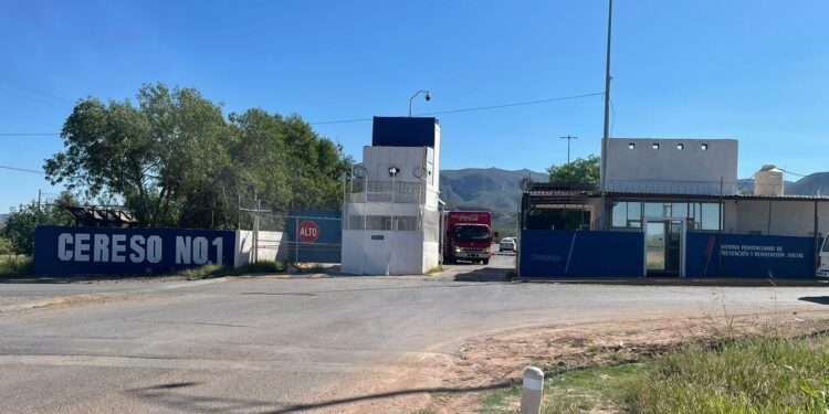 Aseguran maquillaje y ropa en revisión al Cereso Femenil de Aquiles Serdán