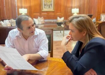 Maru Campos analiza paquete económico con su equipo financiero