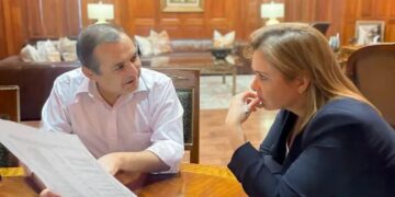 Maru Campos analiza paquete económico con su equipo financiero