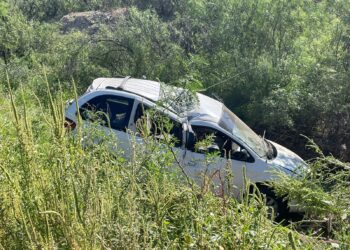 Volcadura en la carretera Chihuahua-Aldama
