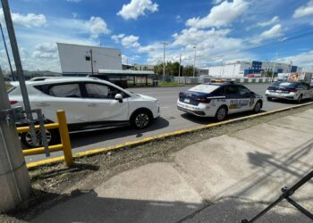 Choque deja a una mujer lesionada al norte de la ciudad