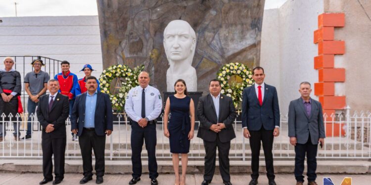 Meoqui conmemora 215 años de la independencia