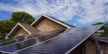 Convocan a programa de paneles solares para familias de la zona rural