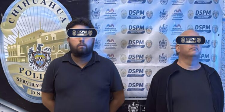 Aseguran radio de policía en poder de empleados de funeraria