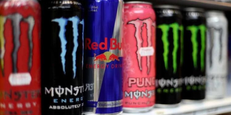 Riesgos de las bebidas energéticas en menores