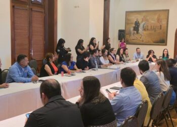 Participa la CEAVE en la firma de convenio entre la Comisión de Desplazamiento