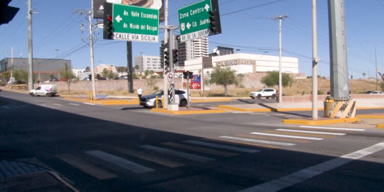 Conductores apoyan detectores de distracción y fatiga en semáforos