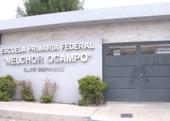 Aseguran cuchillo a menor en primaria de Delicias