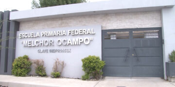 Aseguran cuchillo a menor en primaria de Delicias