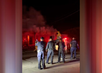 Incendio destruye taller de botas en Camargo