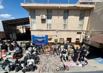 Hallan cuadros, armas hechizas y joyas en revisión del Cereso 3 de Ciudad Juárez