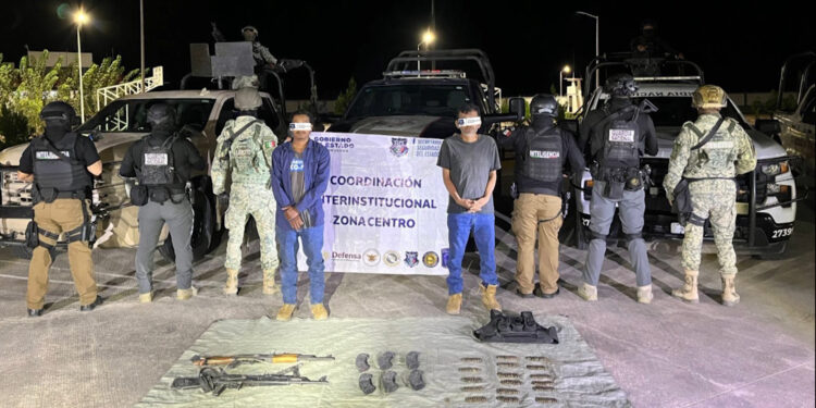 Detienen a dos guatemaltecos armados en Coyame