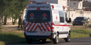 Atropellan a mujer en mientras cruzaba paso peatonal