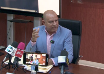 Cuauhtémoc Estrada respalda demanda de Maru Campos