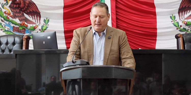 Congreso aprueba iniciativa contra el lenguaje inclusivo en escuelas